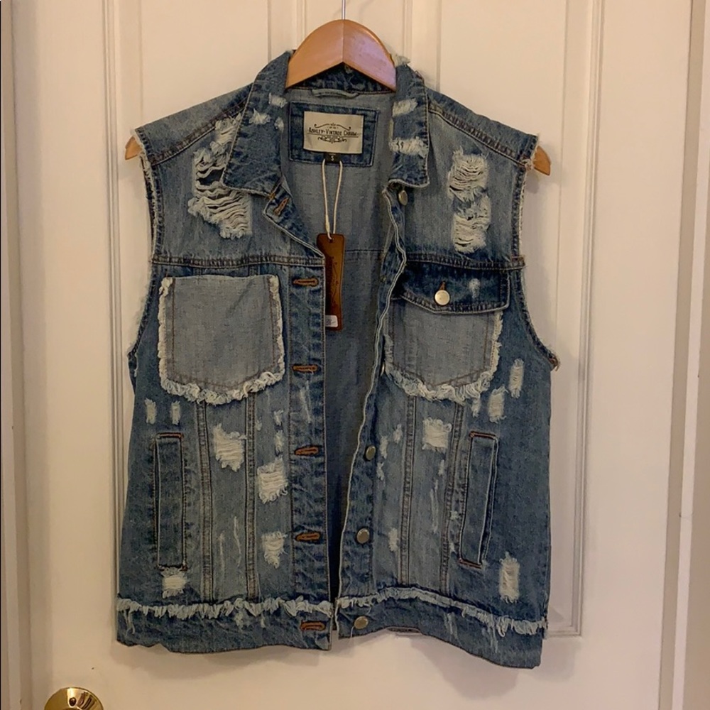 Charming Jean Vest